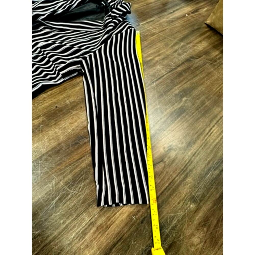 TORRID Studio Crepe Longline  Blazer Size 2XL, Work Wear, Blazer,Beetlejuice - Picture 8 of 8